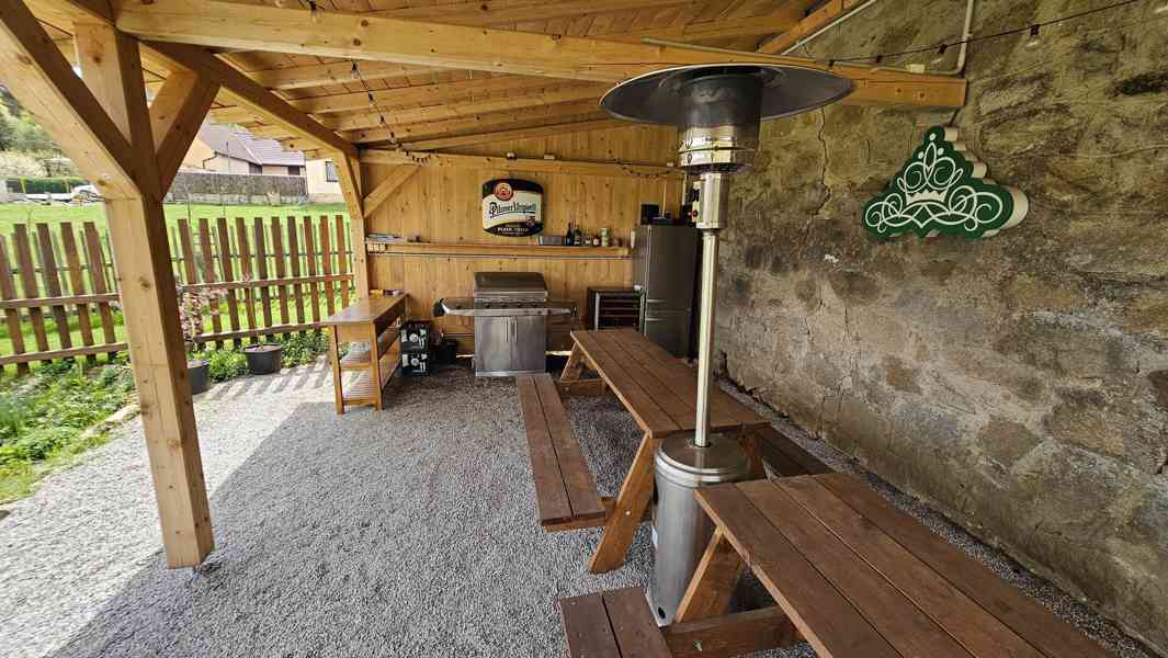 Novostavba RD 360m2 s 3 byty na pozemku 2.800 m2 u Telče. - foto 18