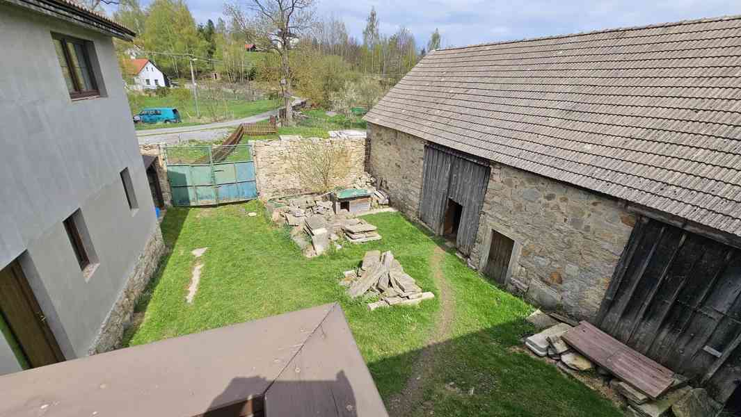 Novostavba RD 360m2 s 3 byty na pozemku 2.800 m2 u Telče. - foto 19