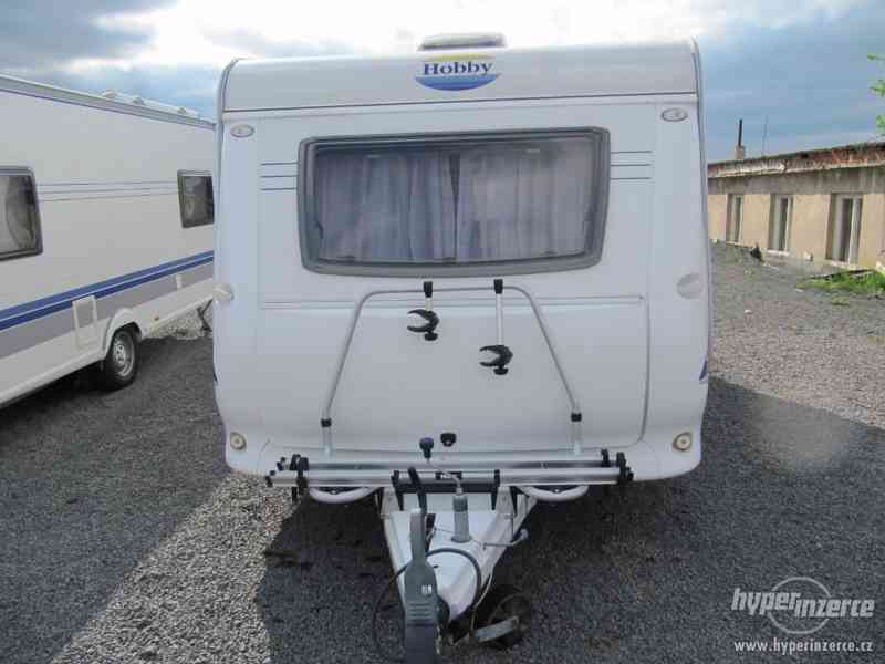 Prodám karavan Hobby 440 SF, model,2008 + MOVER +  před stan - foto 2