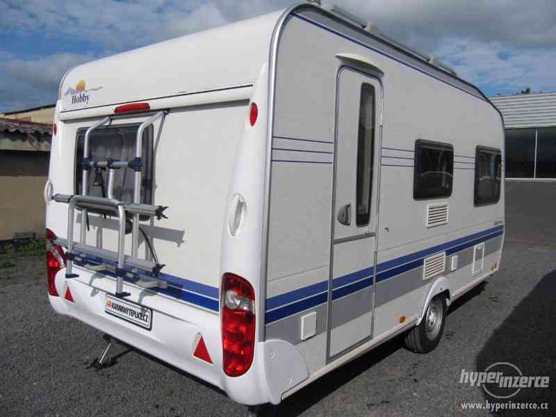 Prodám karavan Hobby 440 SF, model,2008 + MOVER +  před stan - foto 4