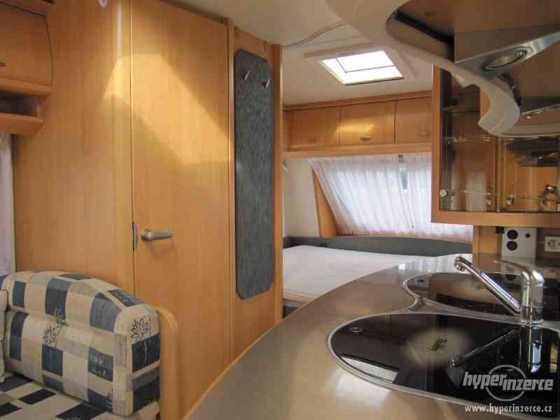 Prodám karavan Hobby 440 SF, model,2008 + MOVER +  před stan - foto 7
