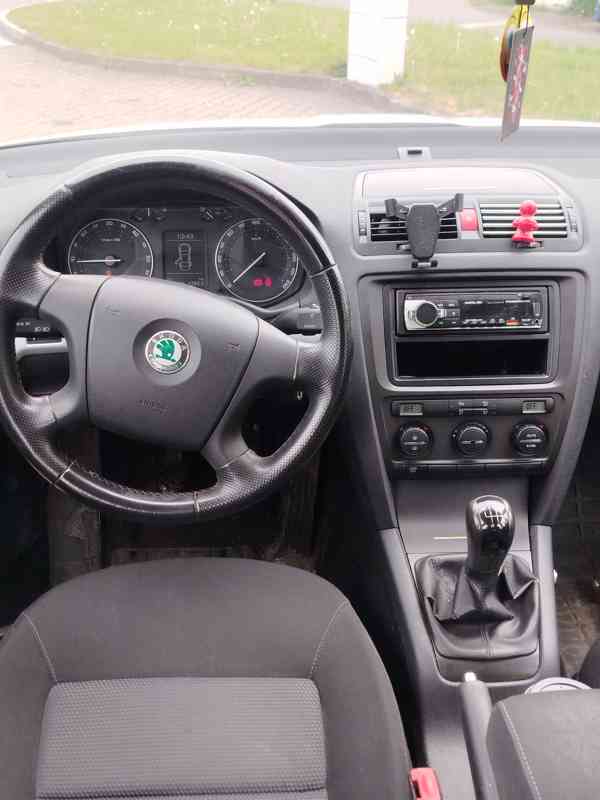 Škoda Octavia II Combi 2.0 TDI – pronájem - foto 3