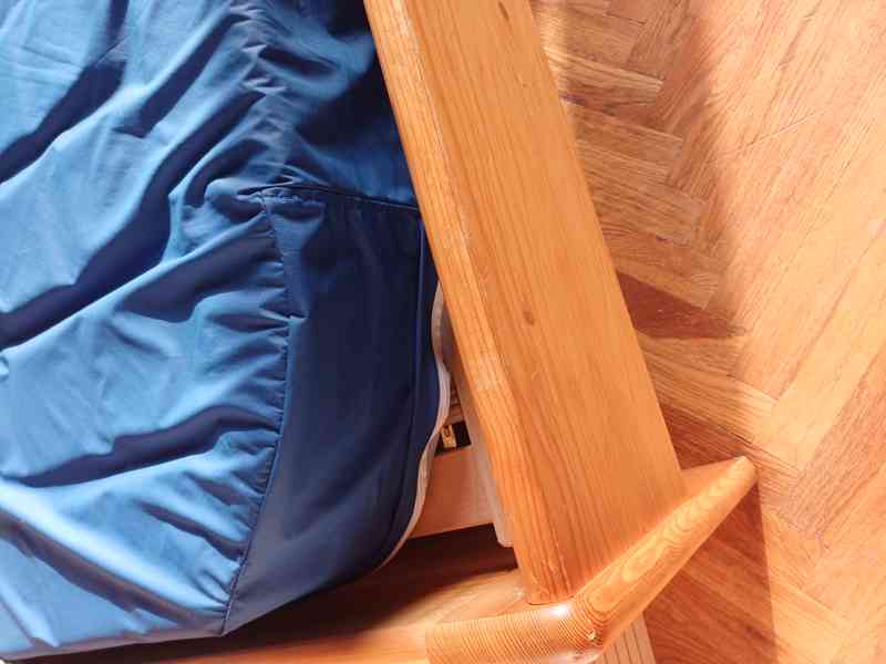 Postel s polohovacim roštem a antidekubit matrací - foto 2