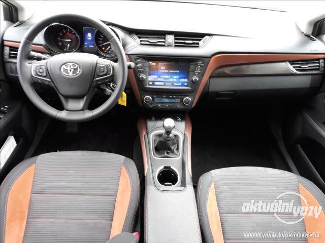 Toyota Avensis 1.8, benzín, vyrobeno 2017 - foto 3