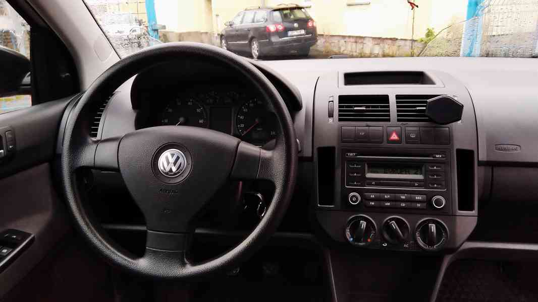 VOLKSWAGEN Polo 1,4i 16V Trendline Plus - foto 16