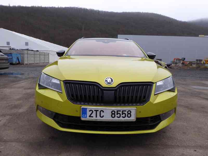 ŠKODA Superb Combi Sportline 2,0 TSI 206 kW 4x4 DSG - foto 8