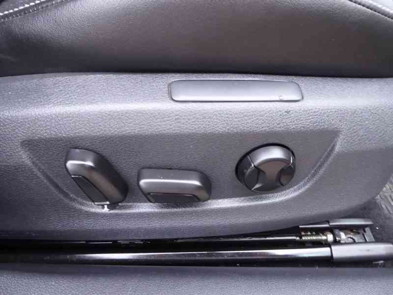 ŠKODA Superb Combi Sportline 2,0 TSI 206 kW 4x4 DSG - foto 15