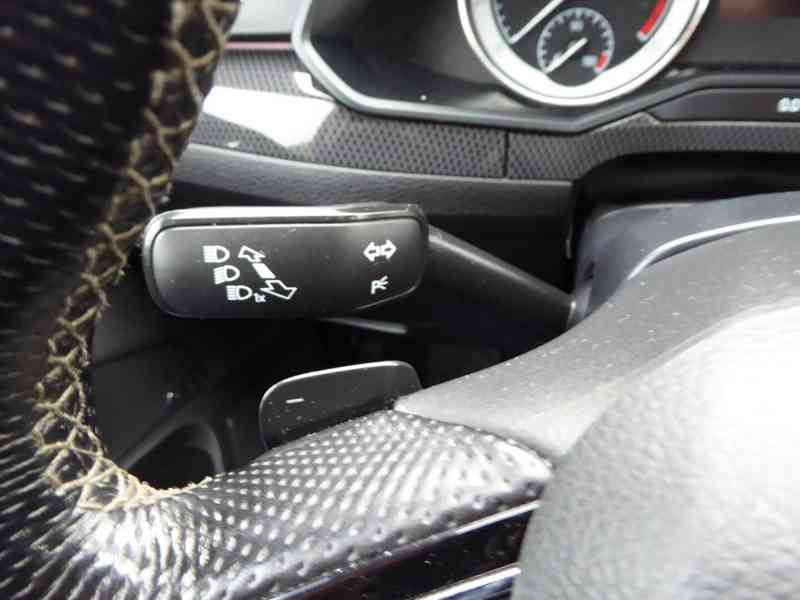 ŠKODA Superb Combi Sportline 2,0 TSI 206 kW 4x4 DSG - foto 20