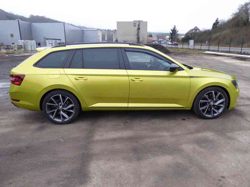 ŠKODA Superb Combi Sportline 2,0 TSI 206 kW 4x4 DSG - foto 6