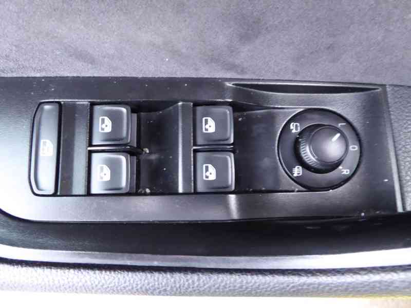 ŠKODA Superb Combi Sportline 2,0 TSI 206 kW 4x4 DSG - foto 16