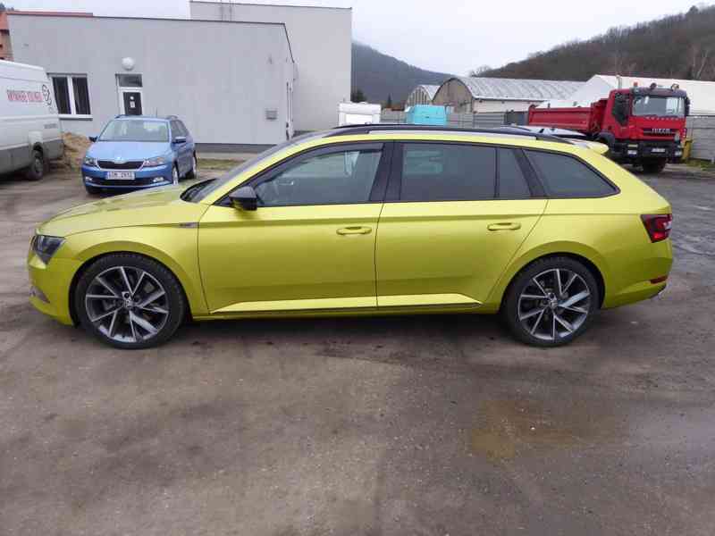 ŠKODA Superb Combi Sportline 2,0 TSI 206 kW 4x4 DSG - foto 2