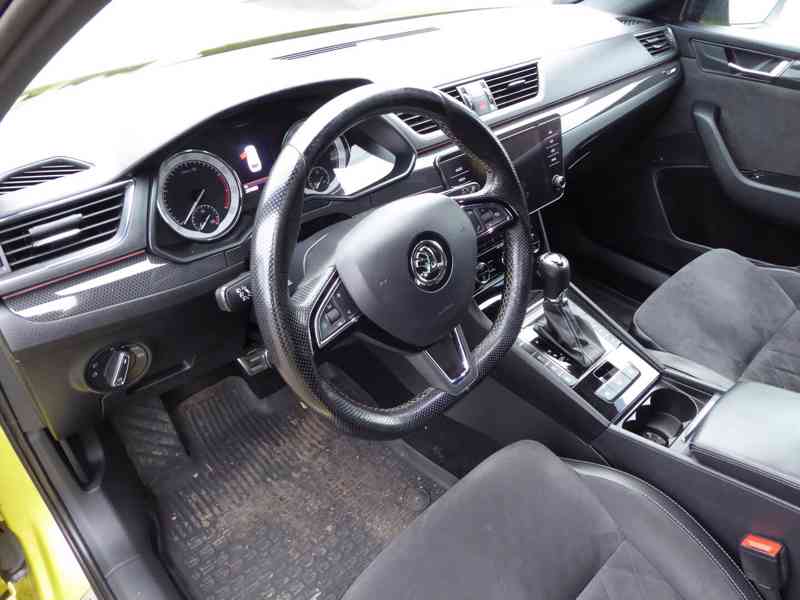 ŠKODA Superb Combi Sportline 2,0 TSI 206 kW 4x4 DSG - foto 18