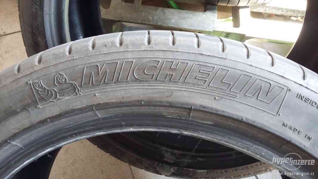 Málo jeté pneu Michelin Pilot Super Sport 265 a 245/40ZR18 - foto 6