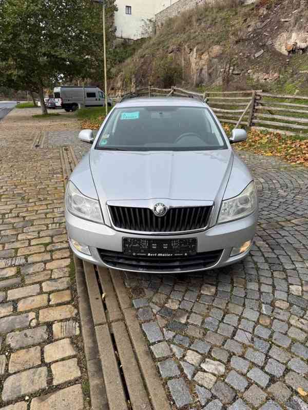 Škoda Octavia 1,4   2 - foto 2