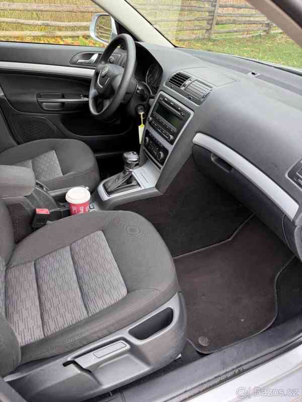 Škoda Octavia 1,4   2 - foto 13