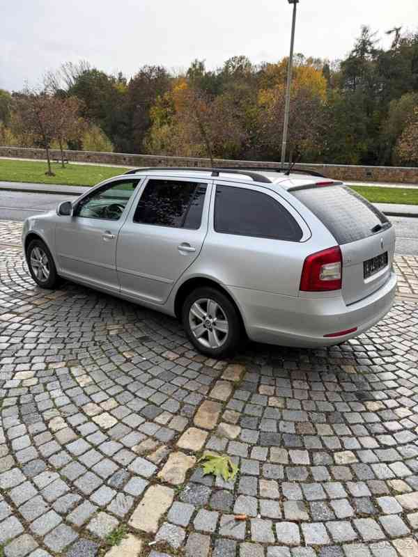 Škoda Octavia 1,4   2 - foto 8