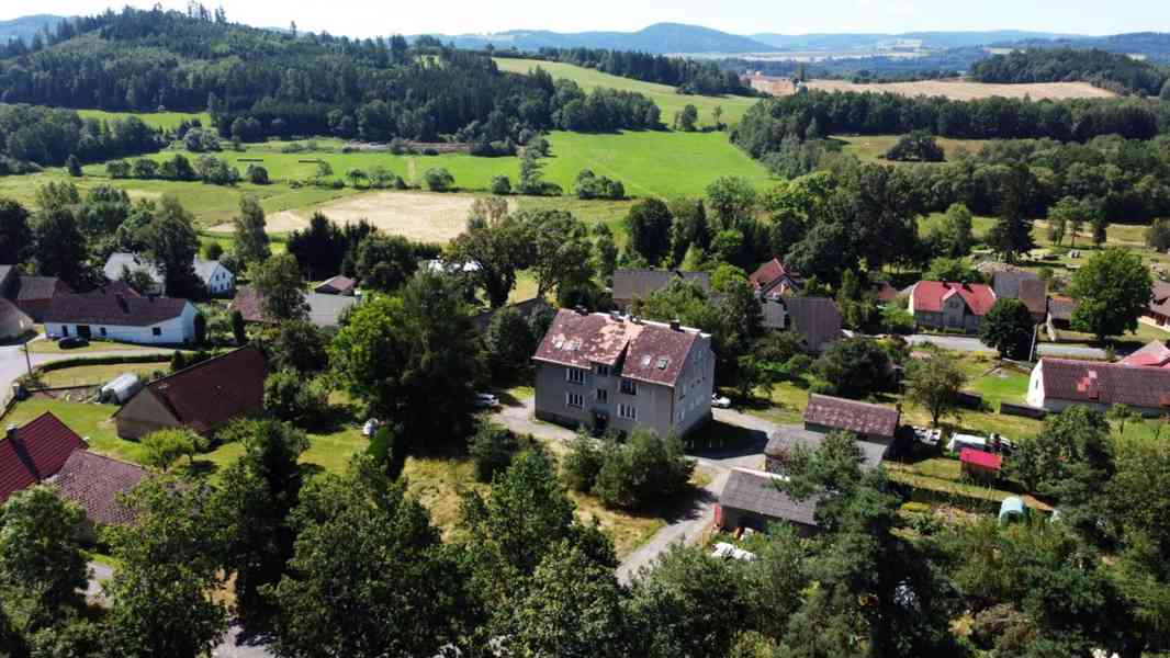 Prodej zděného bytu 3+1 s balkonem v Mlázovech u Sušice - foto 3