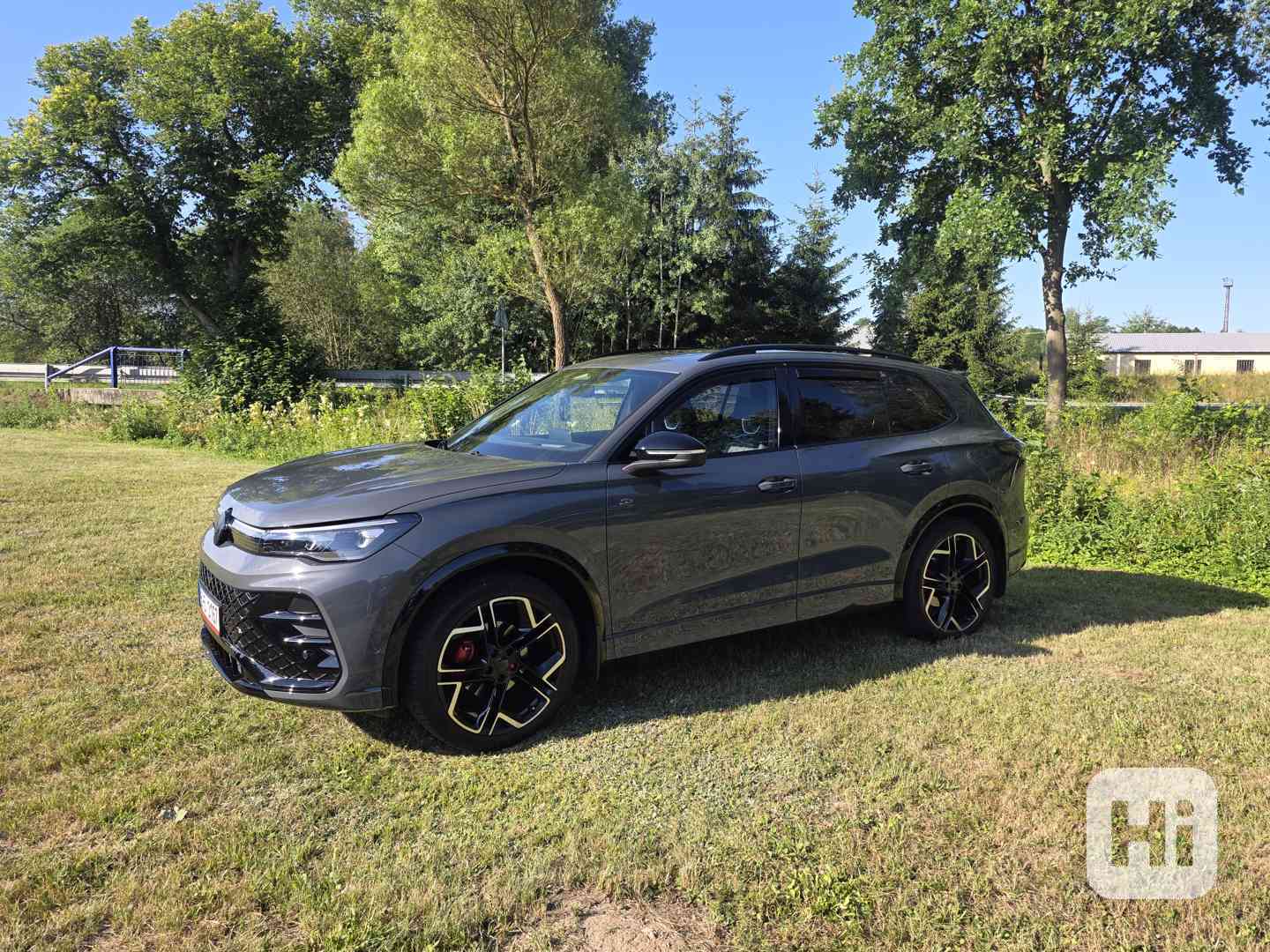 Tiguan R-Line 1,5 eTSI - 12 890Km - Vozidlo ve stavu nového  - foto 1