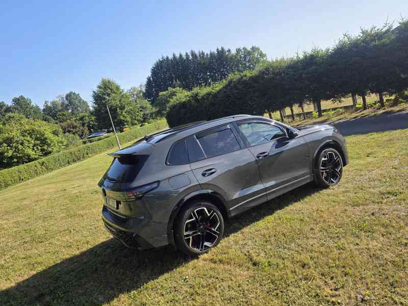 Tiguan R-Line 1,5 eTSI - 12 890Km - Vozidlo ve stavu nového  - foto 5