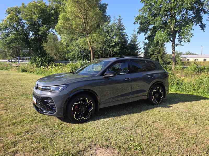 Tiguan R-Line 1,5 eTSI - 12 890Km - Vozidlo ve stavu nového  - foto 1