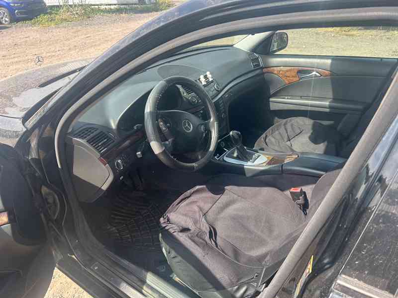 Mercedes-Benz E200 2,2CDI 75KW prodám díly z vozu - foto 5