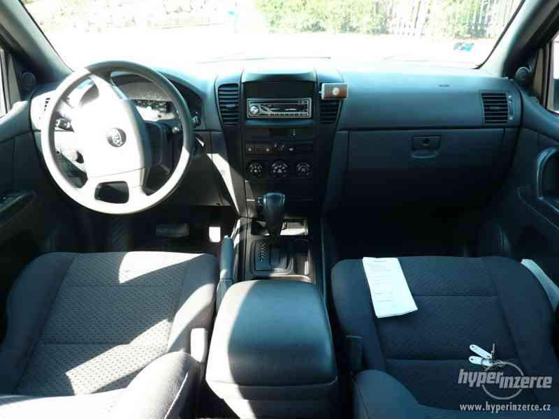 KIA SORENTO 2,5 CRDi 4x4 - foto 11