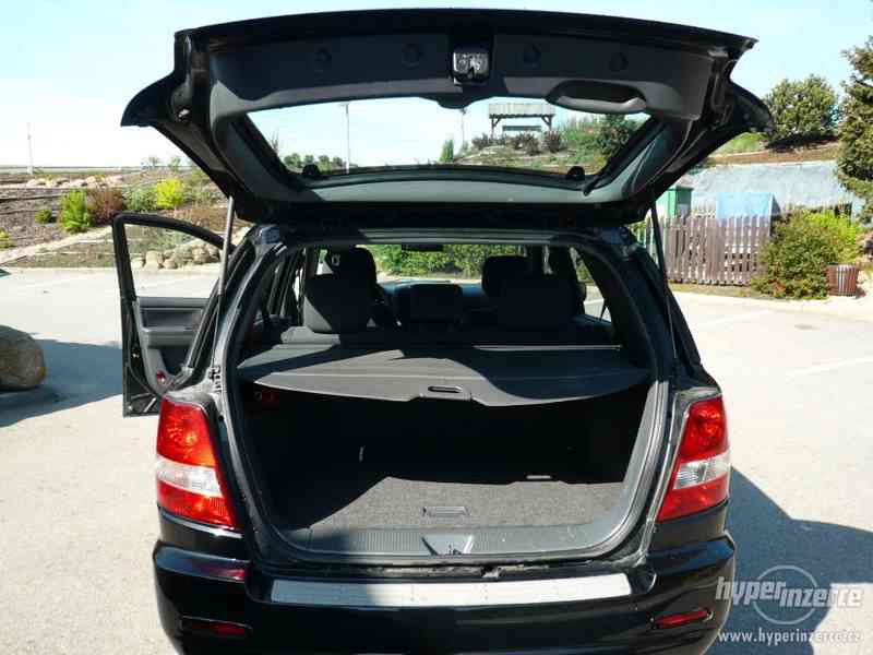 KIA SORENTO 2,5 CRDi 4x4 - foto 12
