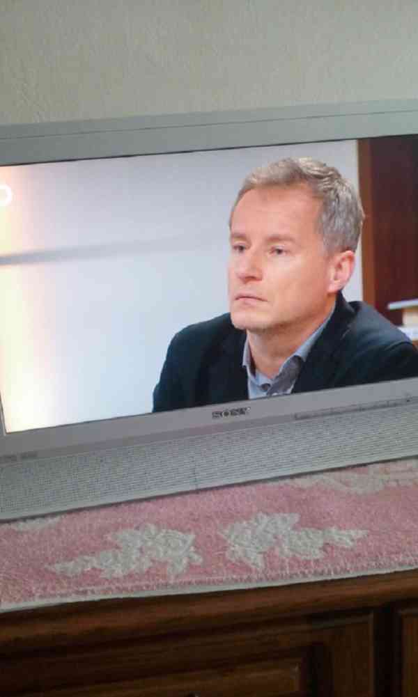 TV Sony Bravia KDL 20B 4030 - foto 16