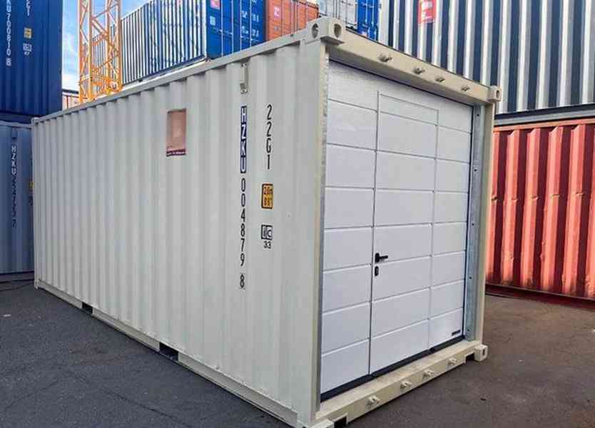 20stopý přepravní kontejner + sekční vrata + okno - foto 6