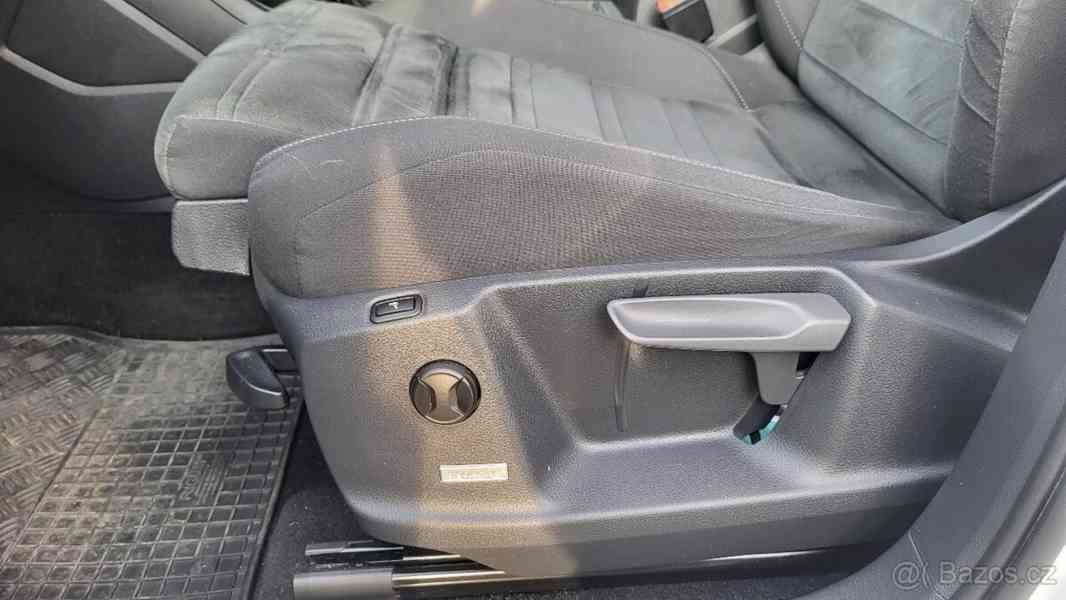Volkswagen Touran 1,5   110kW EVO, 5 míst, r.2020 - foto 11