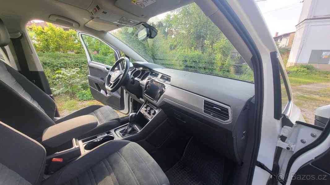 Volkswagen Touran 1,5   110kW EVO, 5 míst, r.2020 - foto 4