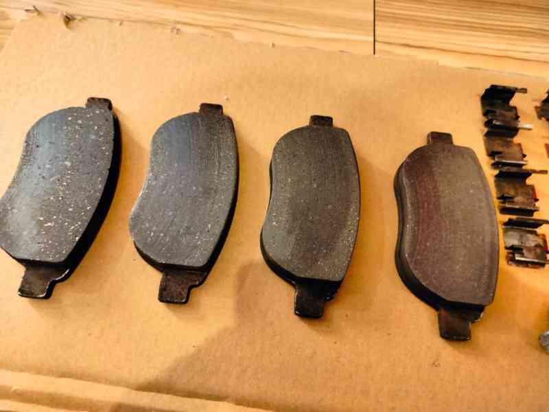 Brzdové destičky přední pro Citroen/Peugeot - foto 2