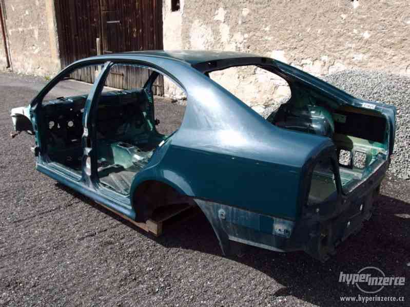 Havarovaný skelet karoserie Škoda Octavia I hatchback - foto 2