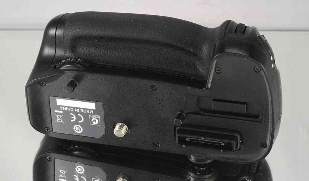 Nikon MB-D15 *battery grip pro Nikon D7100, D7200 - foto 6