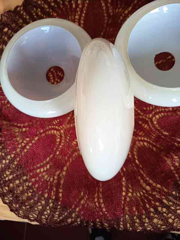 Prodám 3 starožitná stínidla na lustr - foto 3