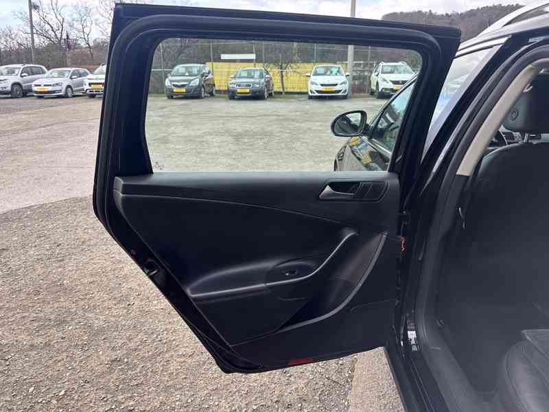 Volkswagen Passat 2.0 TDi Výhřev/Tempomat/1MAJ - foto 14