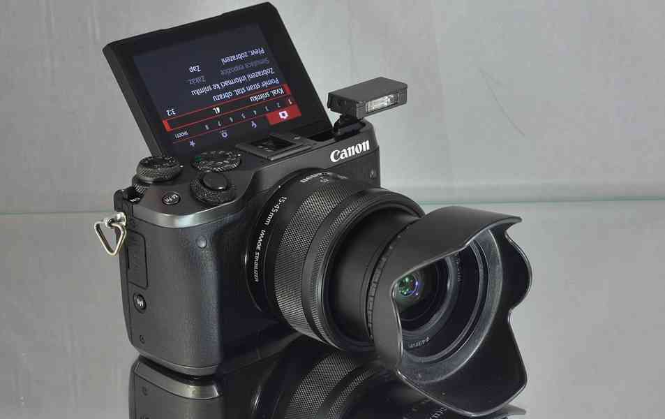 Canon EOS M6 + EF-M 15-45mm IS STM * 12 600 Exp. - foto 11