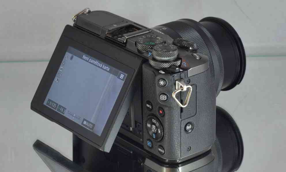Canon EOS M6 + EF-M 15-45mm IS STM * 12 600 Exp. - foto 8