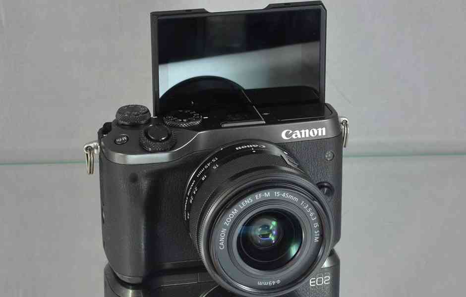 Canon EOS M6 + EF-M 15-45mm IS STM * 12 600 Exp. - foto 6