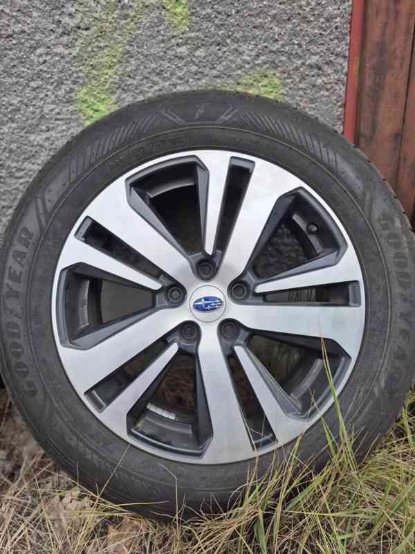 Subaru outback 2.5i 4x4 - foto 2
