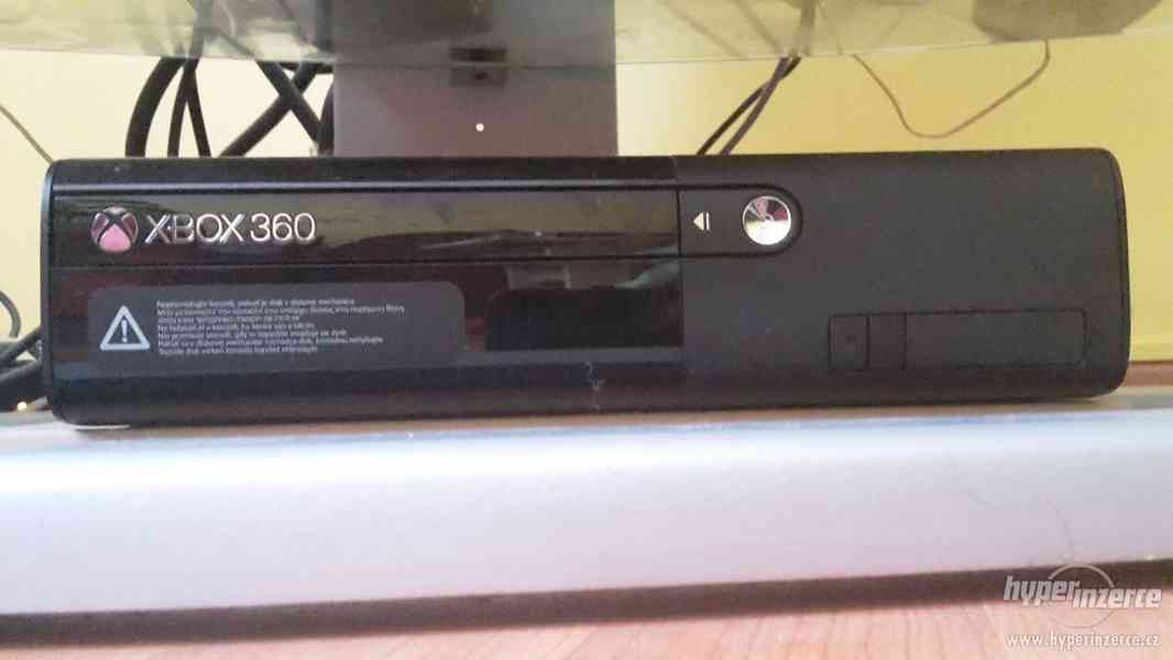 Prodám Microsoft Xbox 360 4GB + kinect sensor - foto 5
