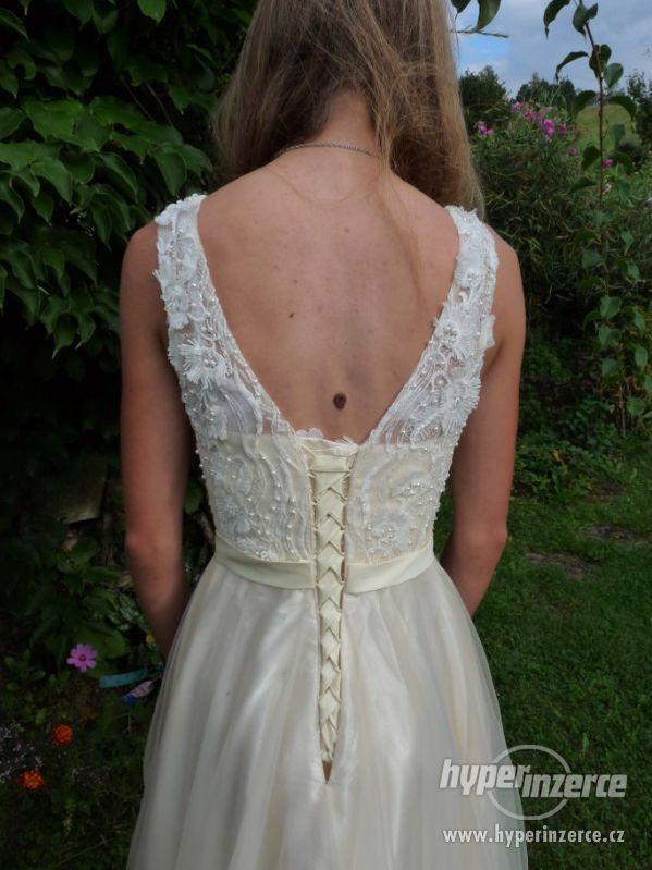 Svatební šaty - foto 8