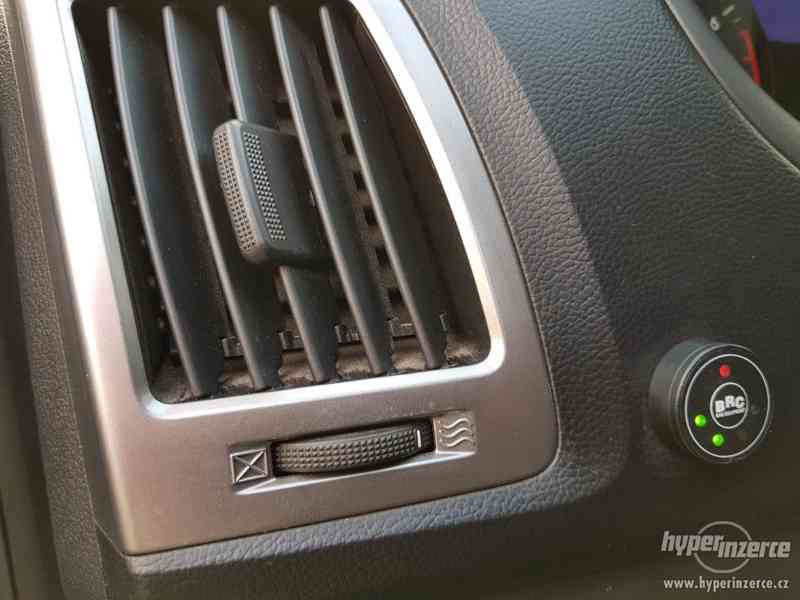 Hyundai i20 plná výbava - foto 16