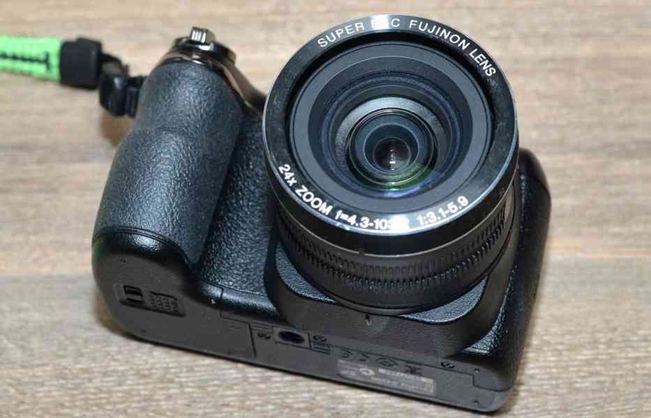 Fujifilm FinePix S4200 14 MPix*24x opZOOM*HD Video - foto 5