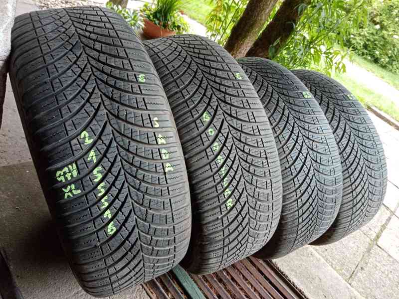 Celoroční pneu 4kusy 215/55/16 vzorek 80% GOODYEAR - foto 1