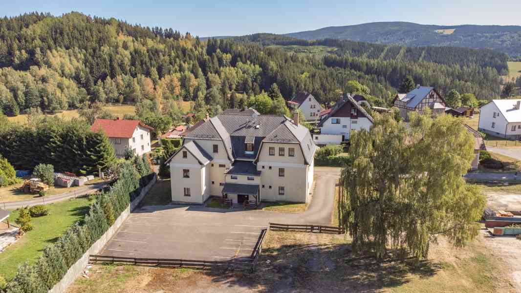 Prodej zděného mezonetu 2+kk (92 m²)  Kašperské Hory - foto 5