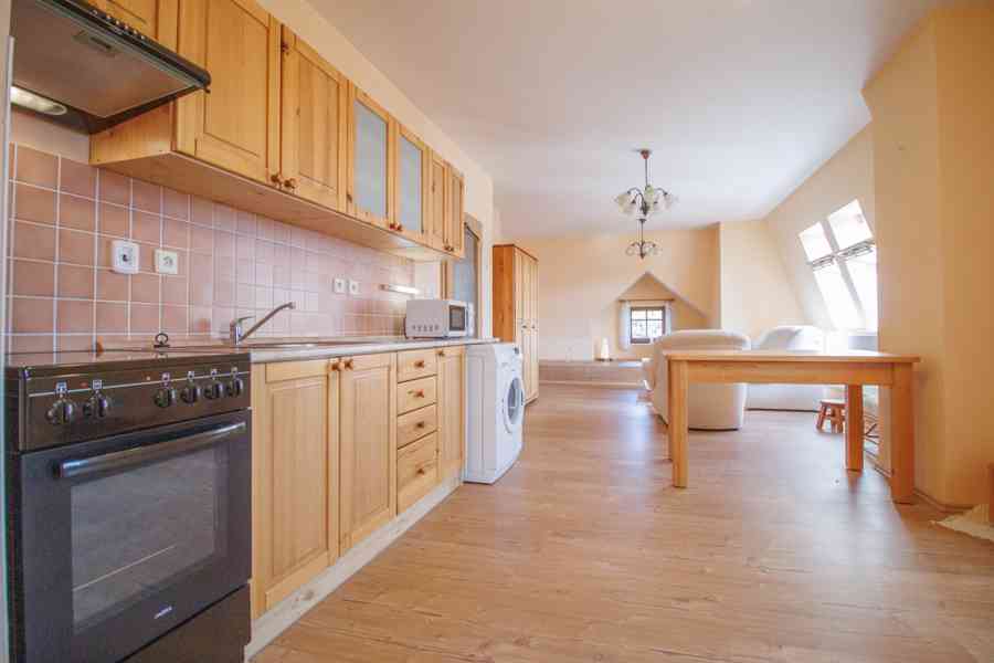 Prodej zděného mezonetu 2+kk (92 m²)  Kašperské Hory - foto 9