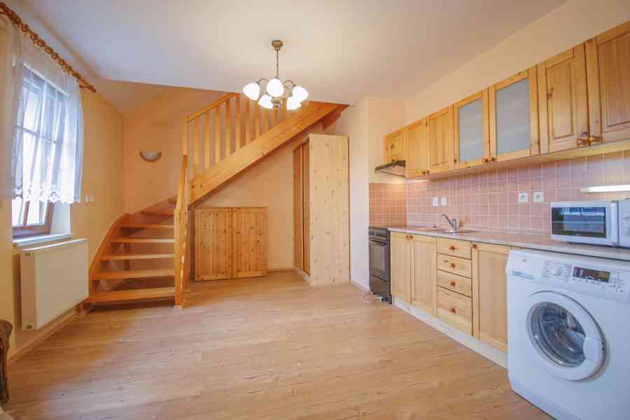 Prodej zděného mezonetu 2+kk (92 m²)  Kašperské Hory - foto 7