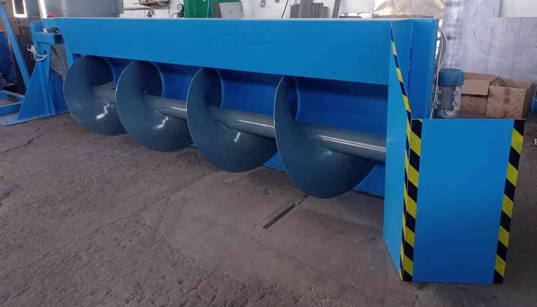 Přihrnovací šnekový dopravník - foto 3