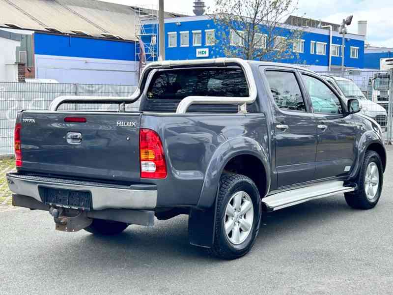 Toyota Hilux Double Cab 3.0 D-4D manuál 126kw - foto 14